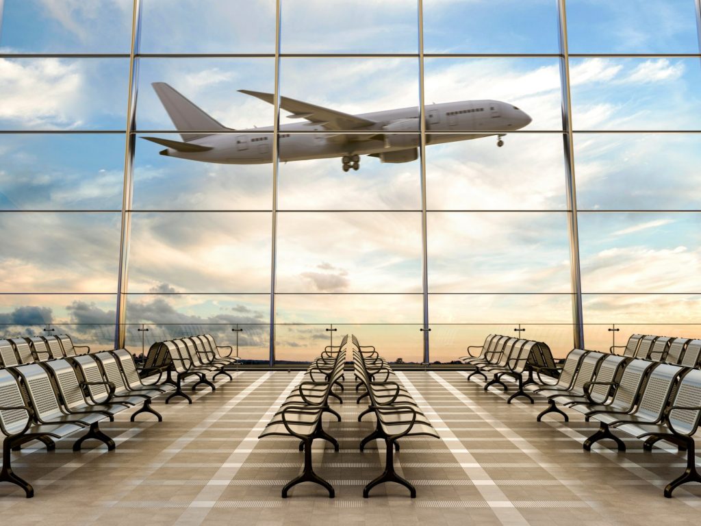 ماناس سامیدینوف، رئیس هیئت‌مدیره شرکت سهامی «فرودگاه‌های قرقیزستان»، اعلام کرد که فرودگاه‌های نارین و کازارمن رسماً افتتاح شدند.